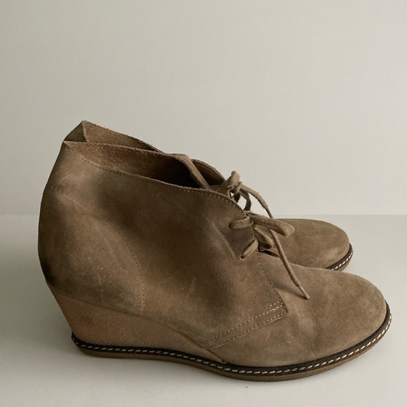 J. Crew Macalister Tan Lace Up Wedge Ankle Boot Made in Italy Size 10 - Picture 2 of 10